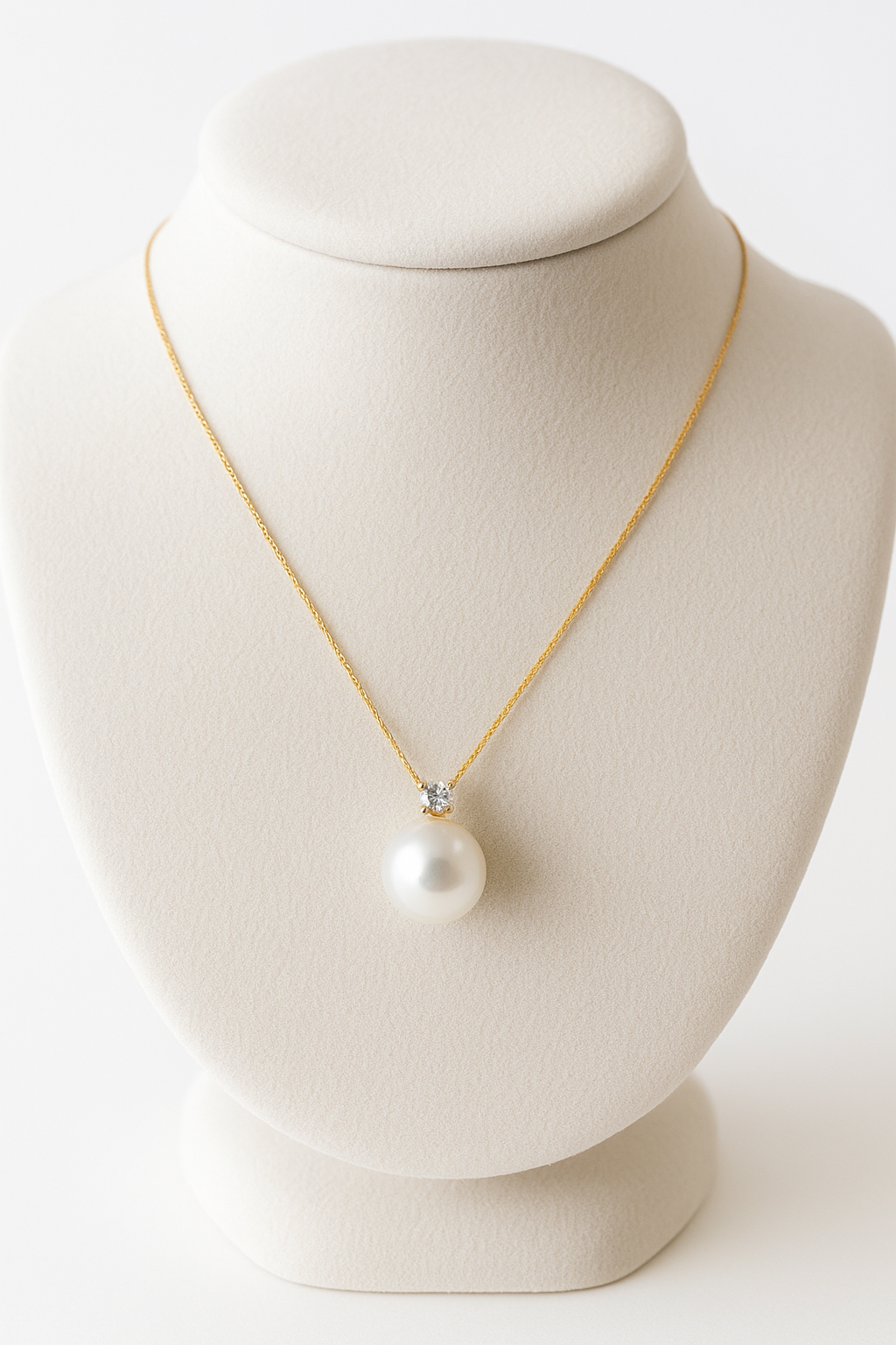 Classic 8–9mm Akoya Pearl Pendant · 18K Gold Necklace | Timeless Elegance & Luster