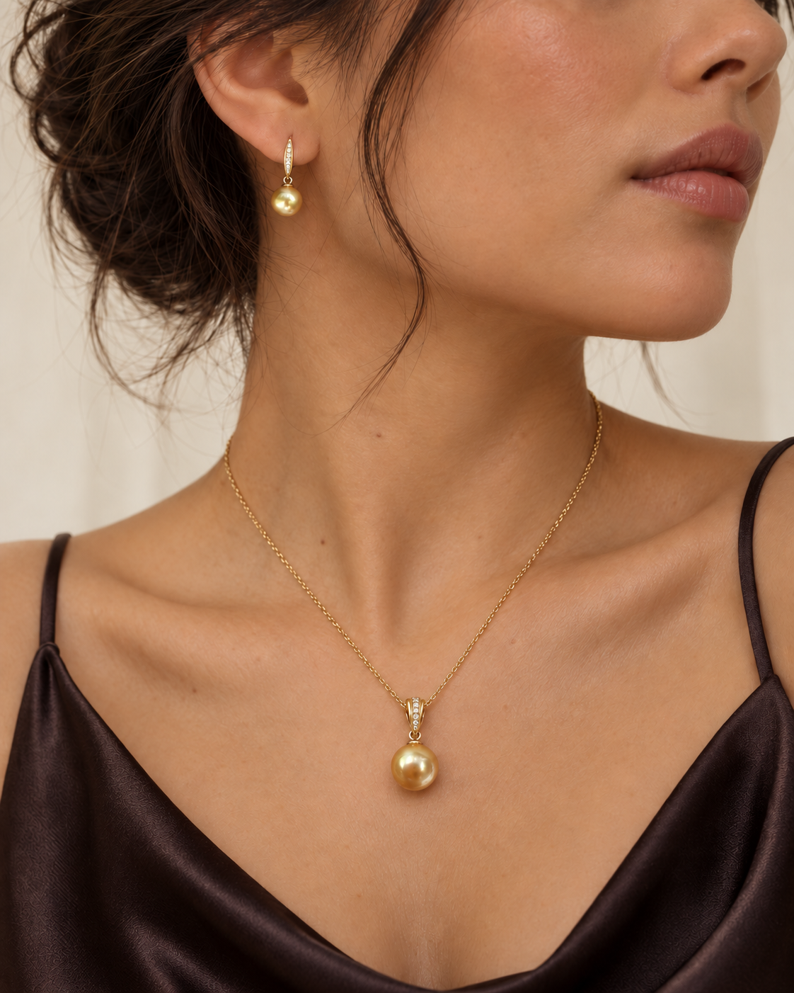 Quiet Bloom Golden Light-South Sea Golden Pearl Diamond Pendant 11-12mm