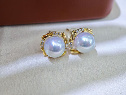 White Pearl Stud Earrings – 18K Gold Twist Setting with CZ, 9-10mm Round